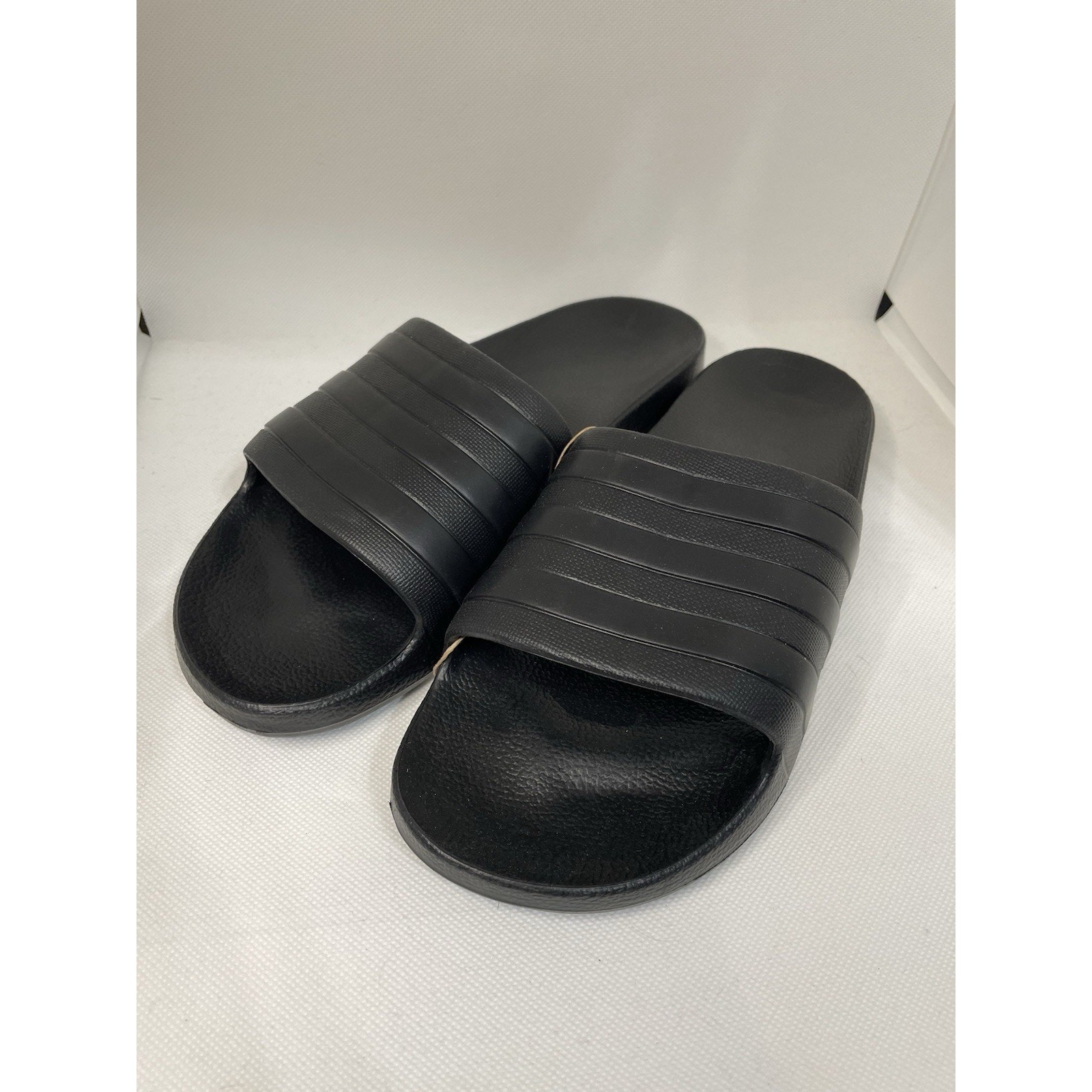 Adidas Adilette Aqua Slides  Brand New  Mens 11Womens 12 BlkBlkBlk